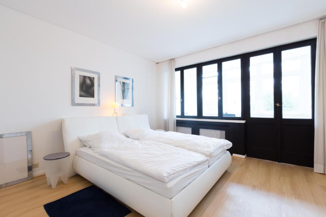 Business Apartment *